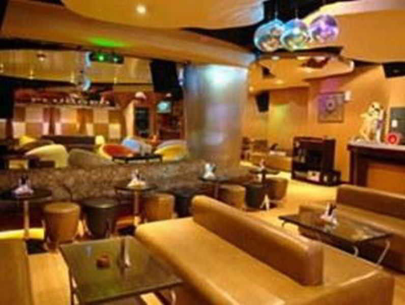 Sir William'S Hotel Quezon City Extérieur photo