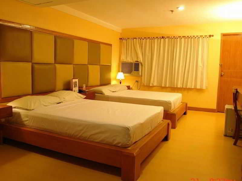 Sir William'S Hotel Quezon City Extérieur photo