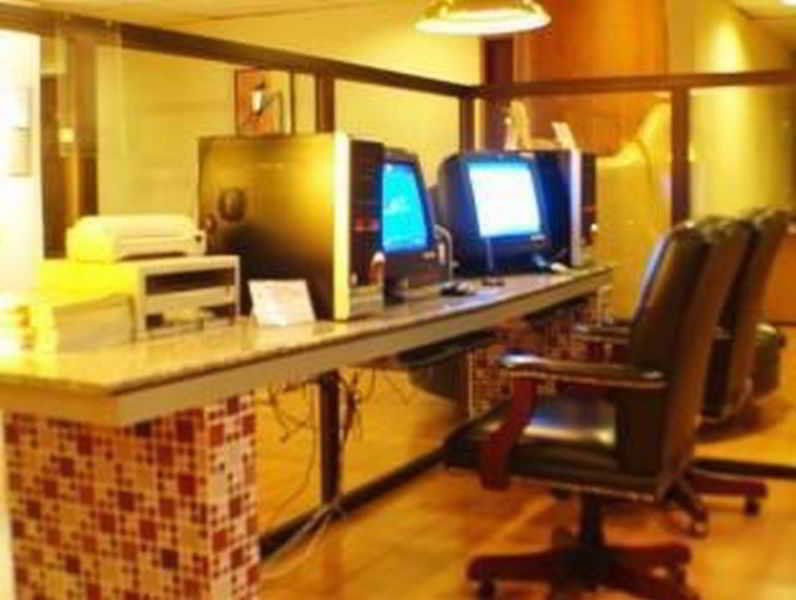 Sir William'S Hotel Quezon City Extérieur photo