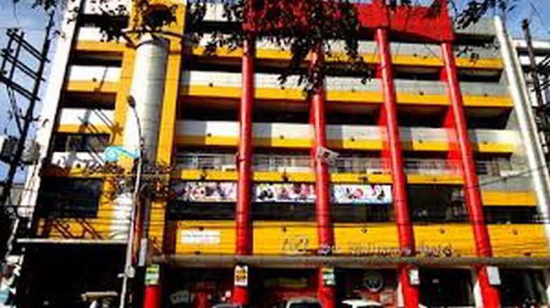 Sir William'S Hotel Quezon City Extérieur photo