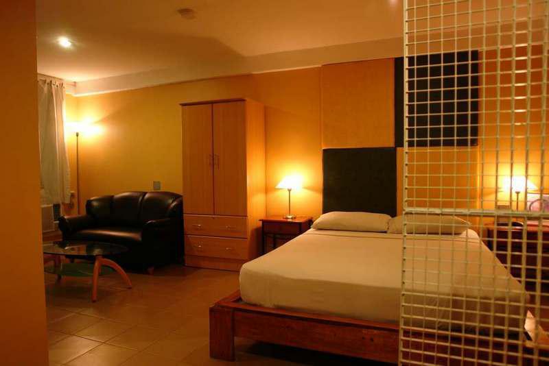 Sir William'S Hotel Quezon City Extérieur photo