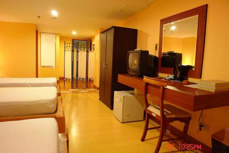 Sir William'S Hotel Quezon City Extérieur photo